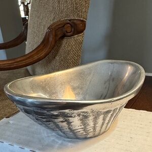 Elegant pewter Decorative Bowl